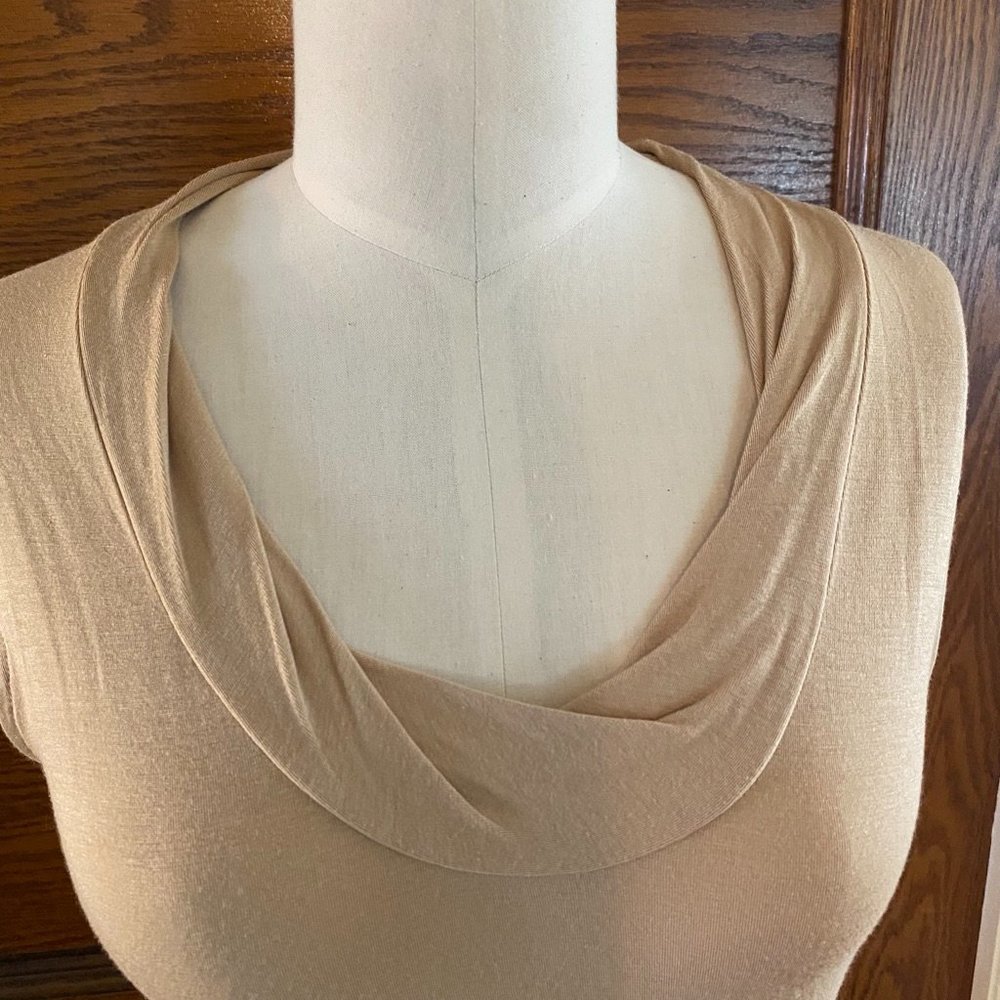 Banana Republic Size Small Light Gold/Tan Sleeveless Top Pleated Collar Detail